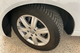 valkoinen Audi Q7 2014 kuva 13.