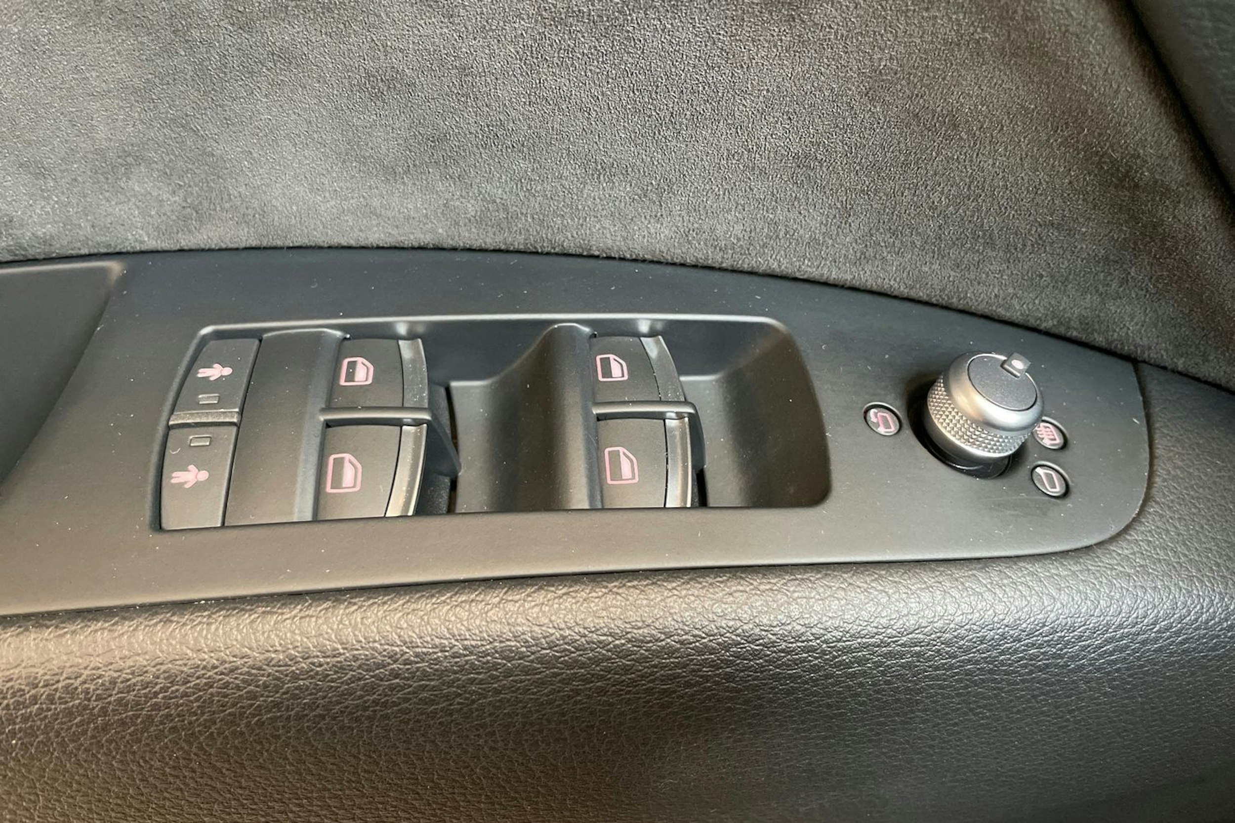 valkoinen Audi Q7 2014 kuva 18.