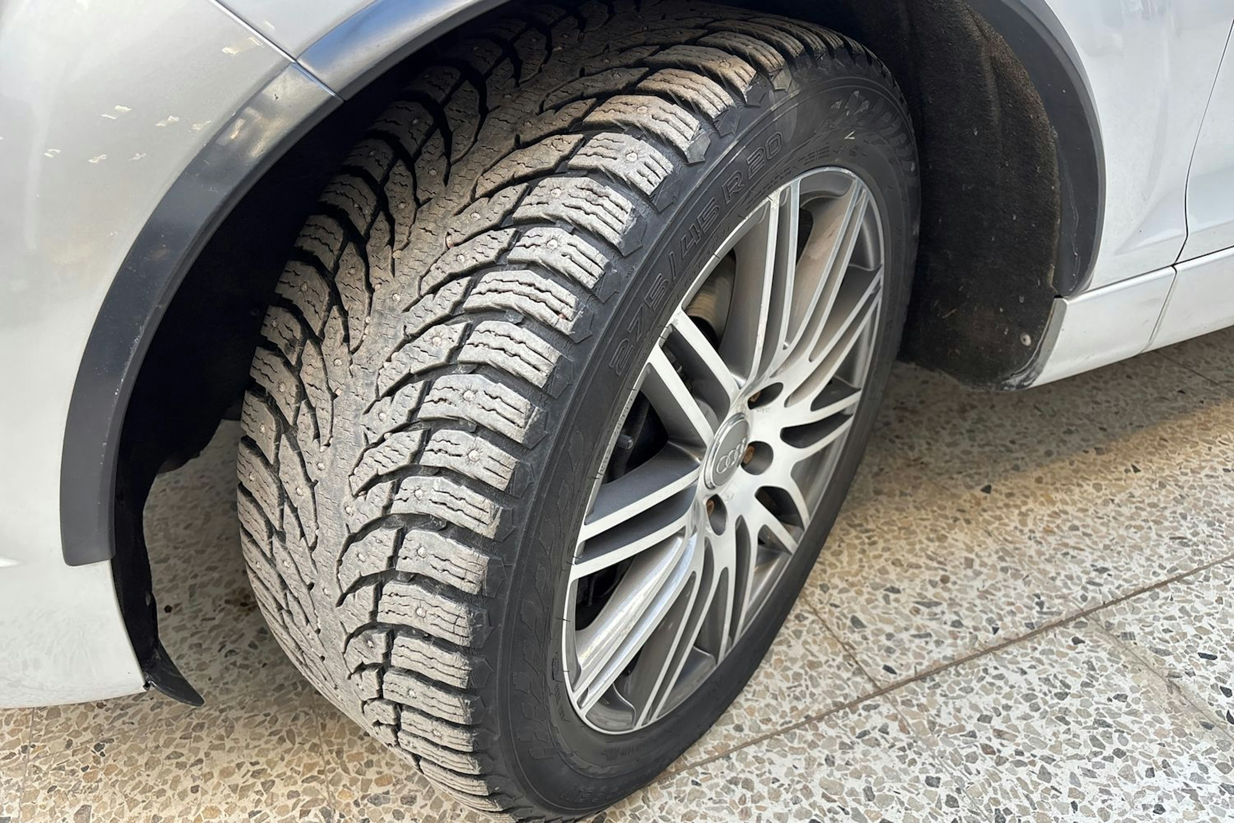 hopea Audi Q7 2014 kuva 10.