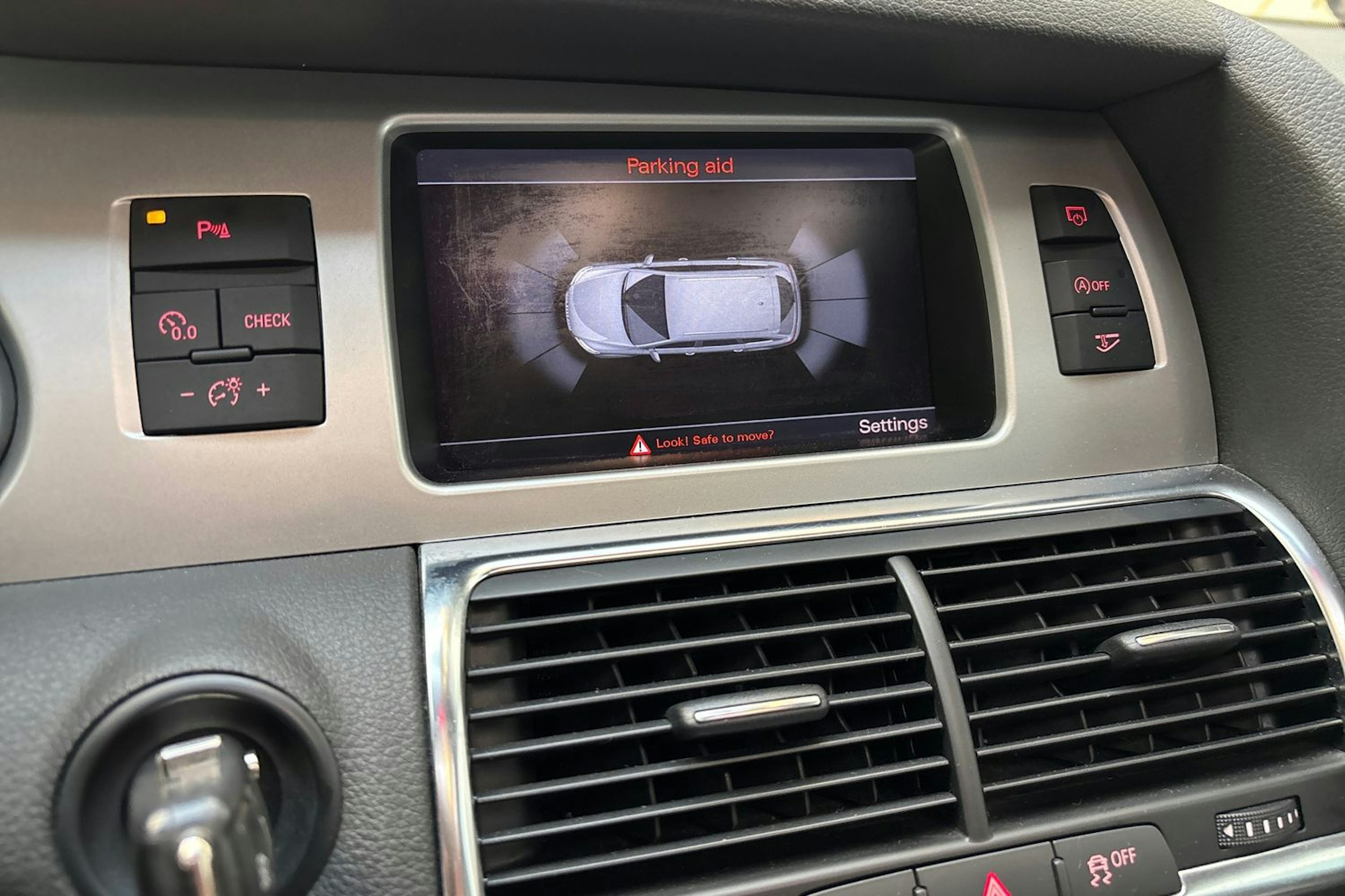 hopea Audi Q7 2014 kuva 23.