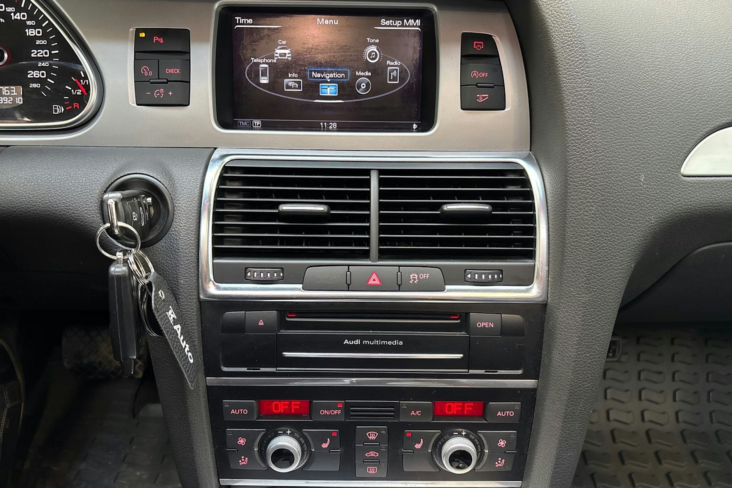 hopea Audi Q7 2014 kuva 25.