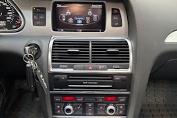 hopea Audi Q7 2014 kuva 25.