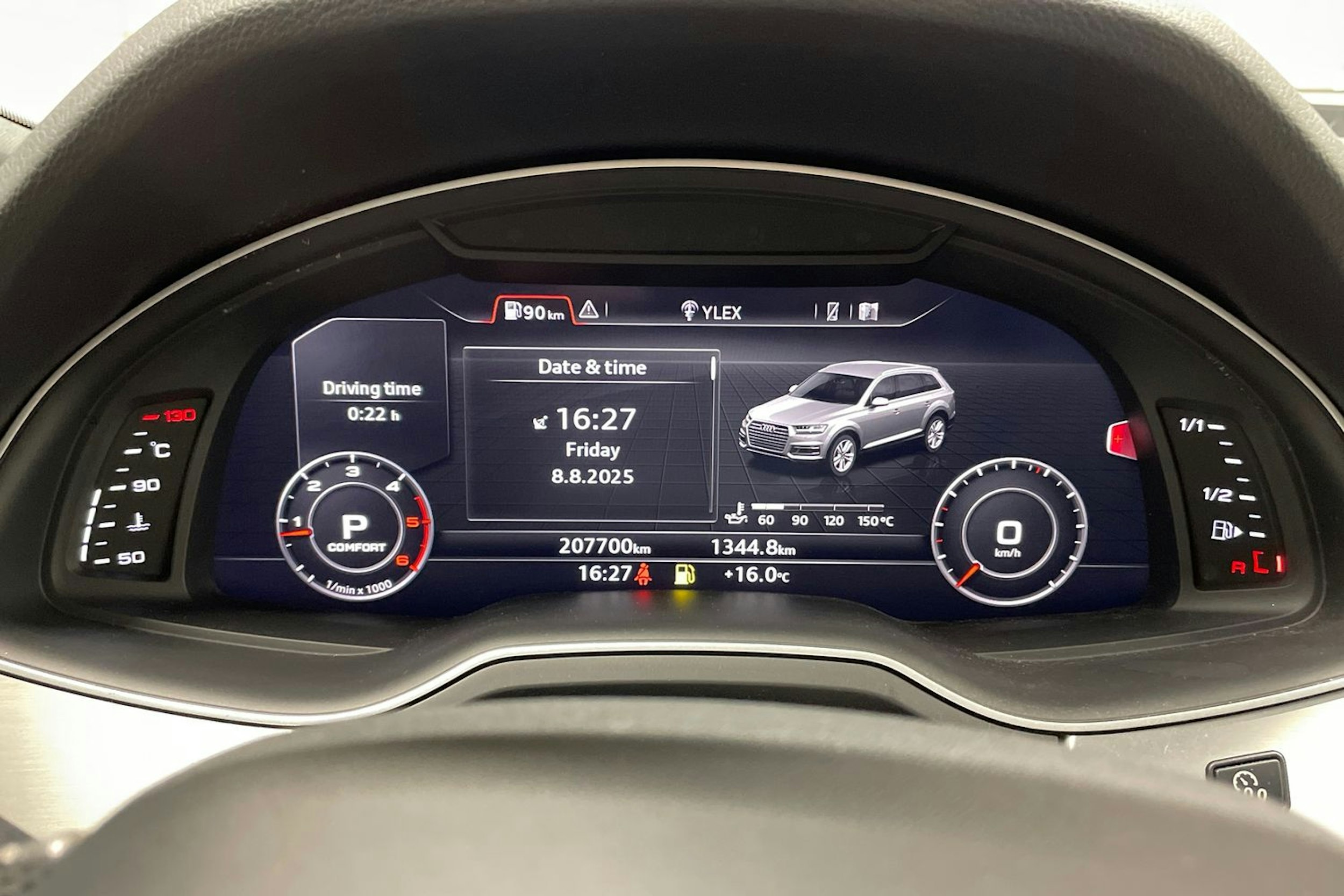 Harmaa Audi Q7 2016 kuva 15.