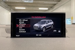 Harmaa Audi Q7 2016 kuva 19.