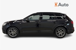 musta Audi Q7 2015 kuva 6.