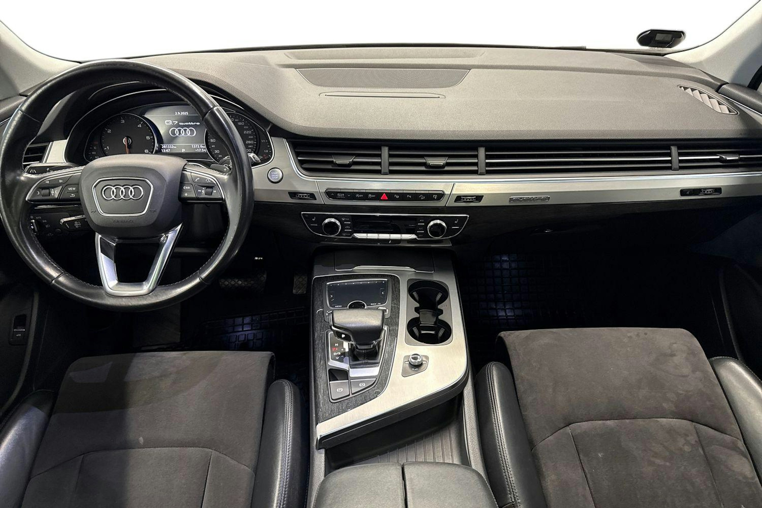 musta Audi Q7 2015 kuva 9.