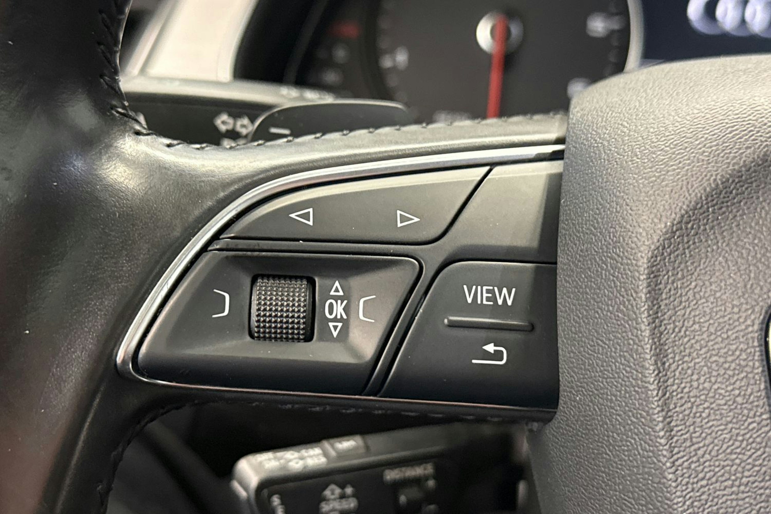 musta Audi Q7 2015 kuva 15.