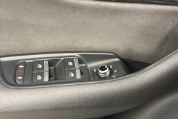 musta Audi Q7 2015 kuva 16.