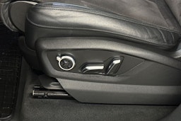 musta Audi Q7 2015 kuva 18.