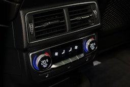 musta Audi Q7 2015 kuva 25.