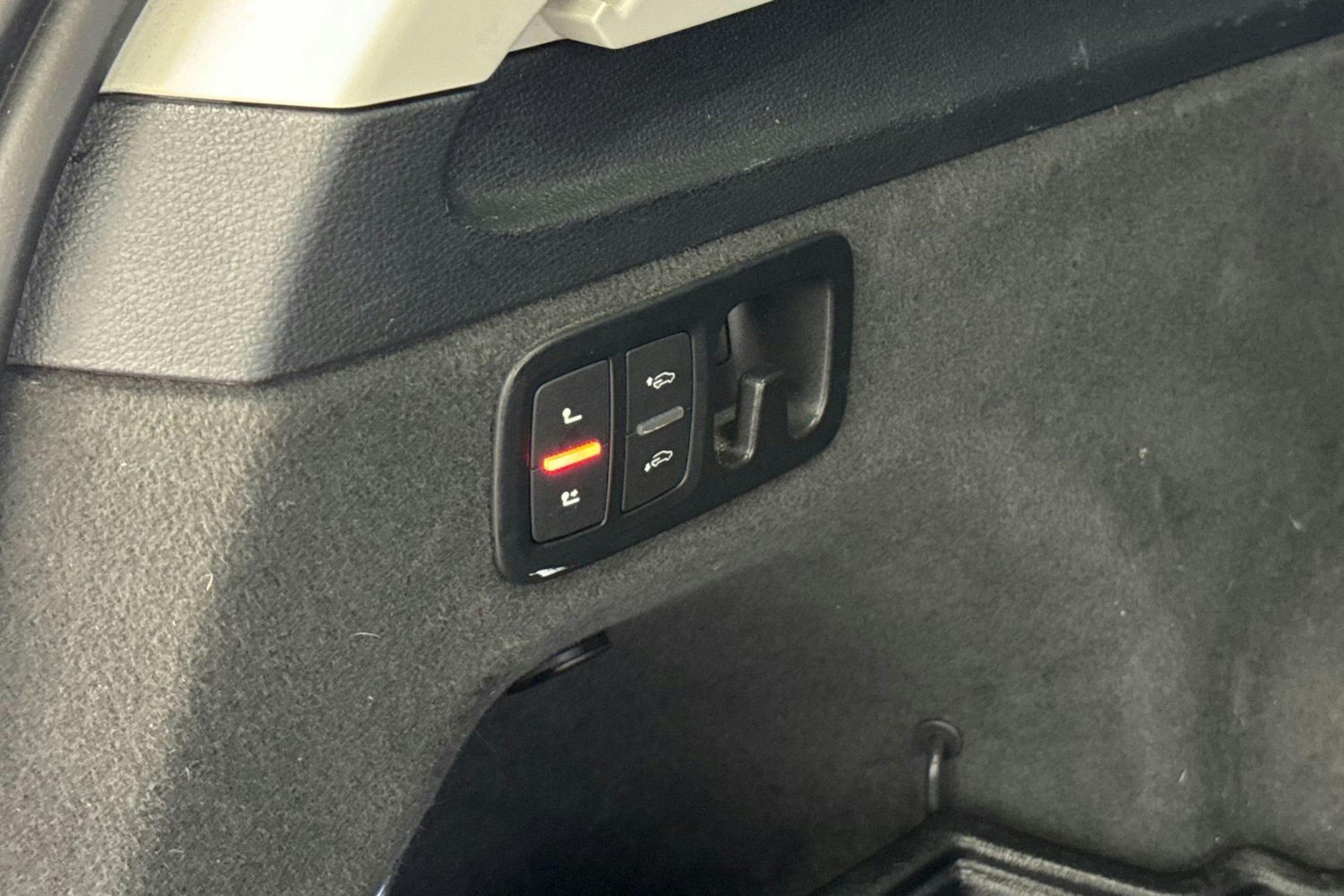 musta Audi Q7 2015 kuva 30.