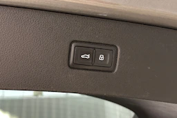 harmaa Audi Q7 2016 kuva 19.