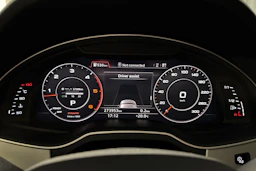 harmaa Audi Q7 2016 kuva 26.