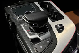 harmaa Audi Q7 2016 kuva 36.