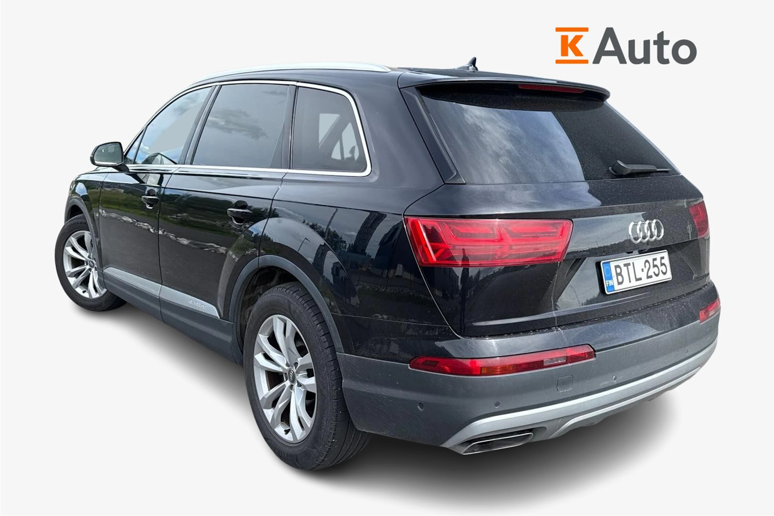 musta Audi Q7 2016 kuva 2.