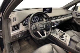 Sininen Audi Q7 2017 kuva 6.