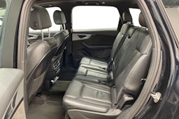 Sininen Audi Q7 2017 kuva 8.