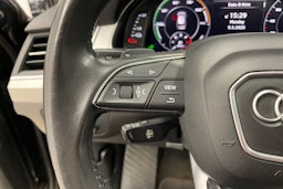 Sininen Audi Q7 2017 kuva 13.