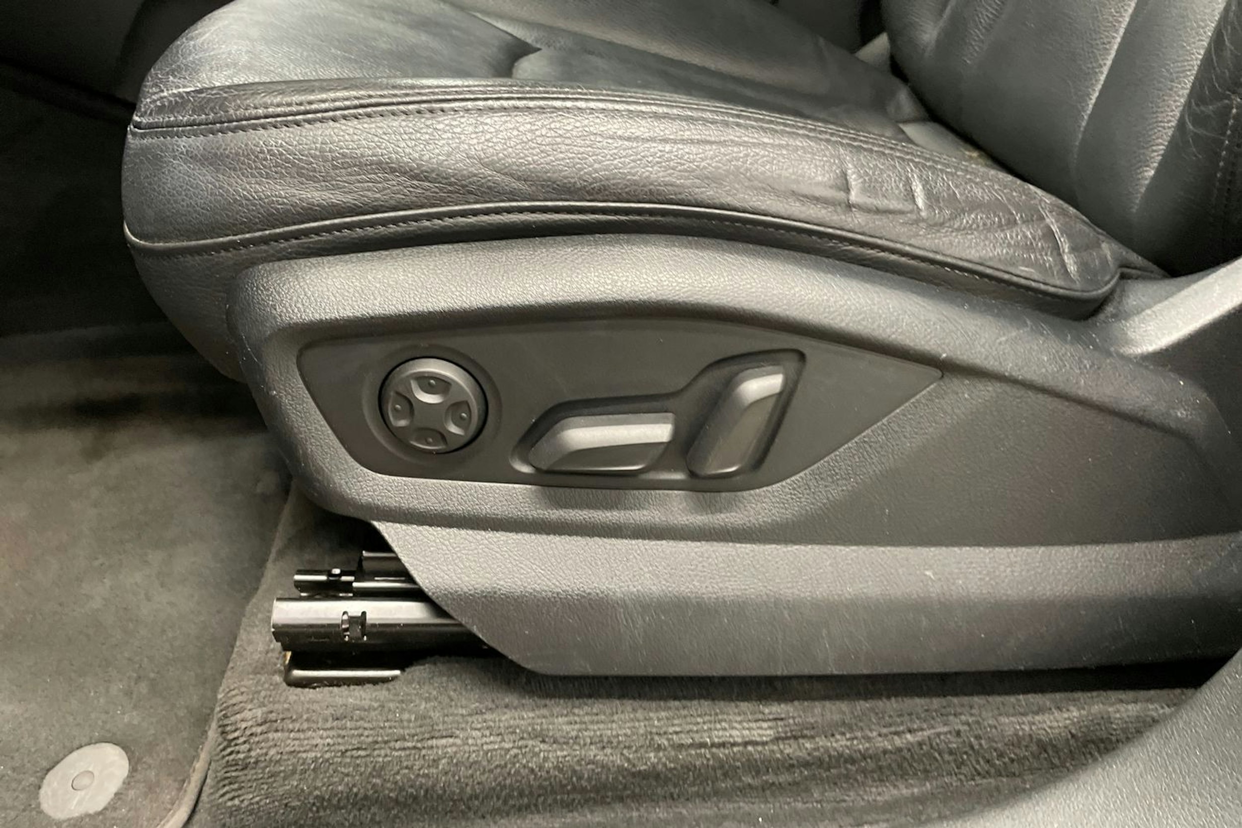 Sininen Audi Q7 2017 kuva 17.