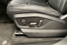 Sininen Audi Q7 2017 kuva 17.