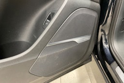 Sininen Audi Q7 2017 kuva 20.