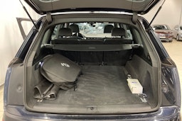 Sininen Audi Q7 2017 kuva 22.