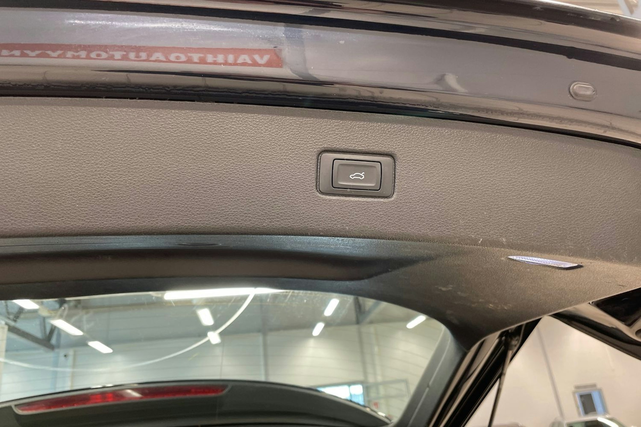 Sininen Audi Q7 2017 kuva 23.