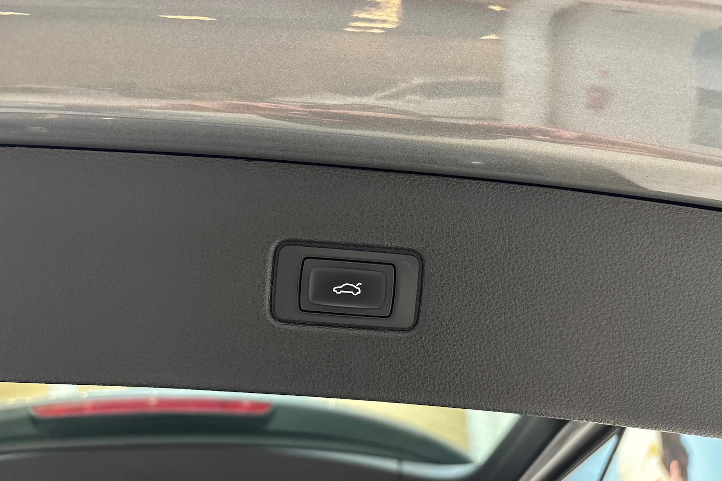 harmaa Audi Q7 2016 kuva 14.