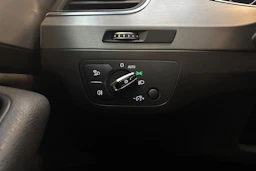 harmaa Audi Q7 2016 kuva 21.