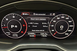 harmaa Audi Q7 2016 kuva 24.