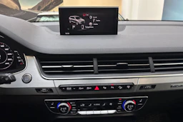 harmaa Audi Q7 2016 kuva 27.