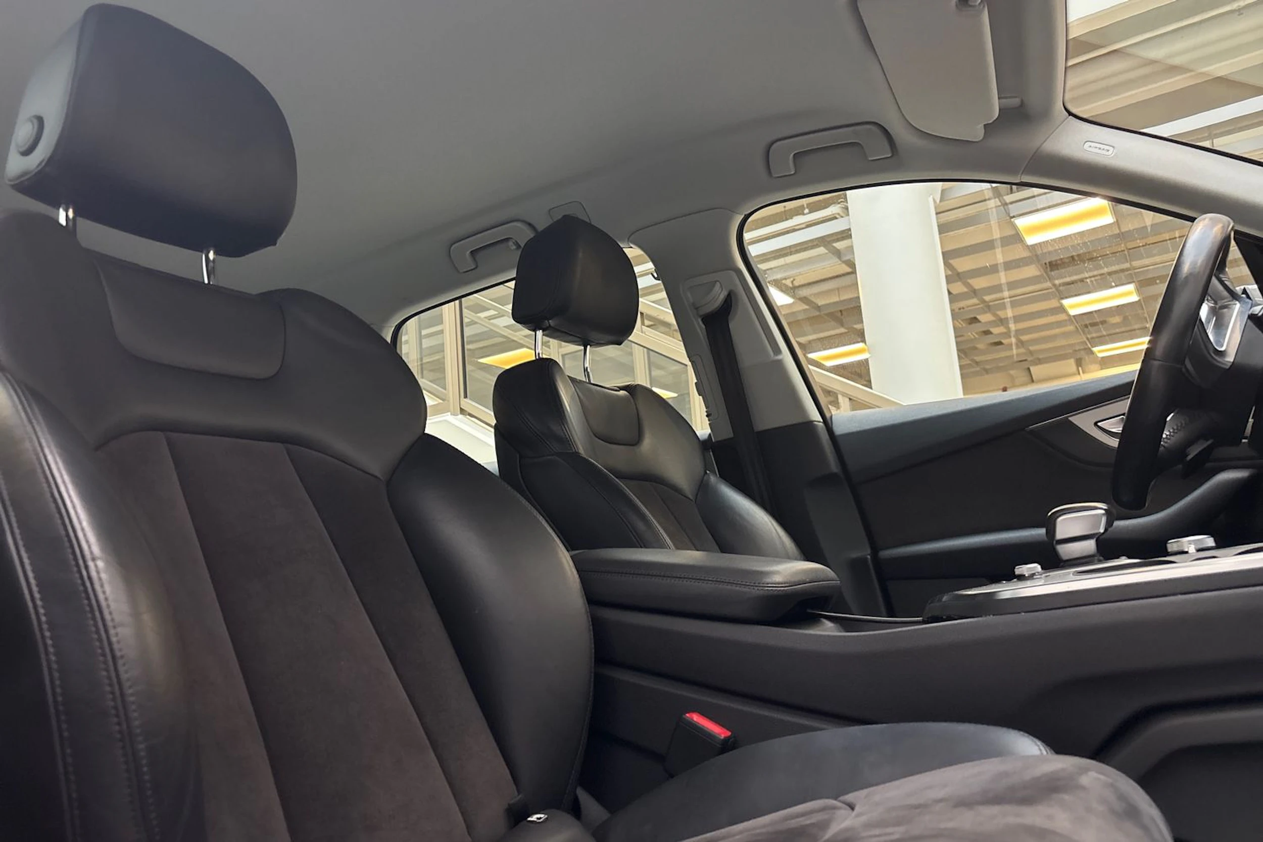 harmaa Audi Q7 2016 kuva 31.