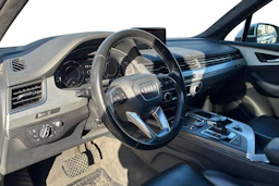 valkoinen Audi Q7 2016 kuva 3.