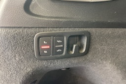Musta Audi Q7 2016 kuva 15.