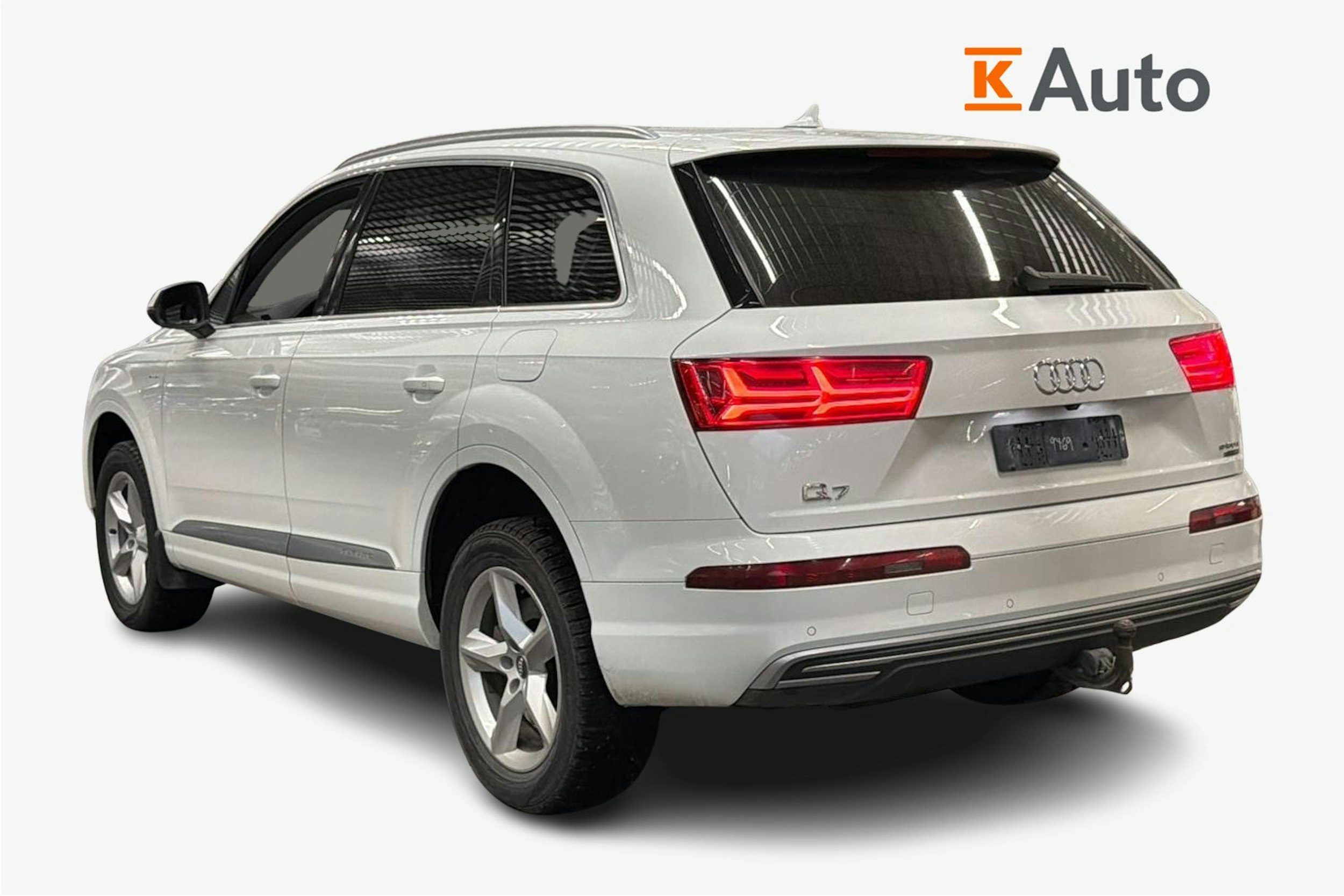 valkoinen Audi Q7 2016 kuva 2.
