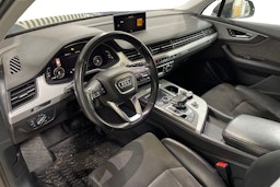 Ruskea (beige) Audi Q7 2016 kuva 7.