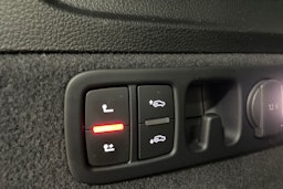 Ruskea (beige) Audi Q7 2016 kuva 17.