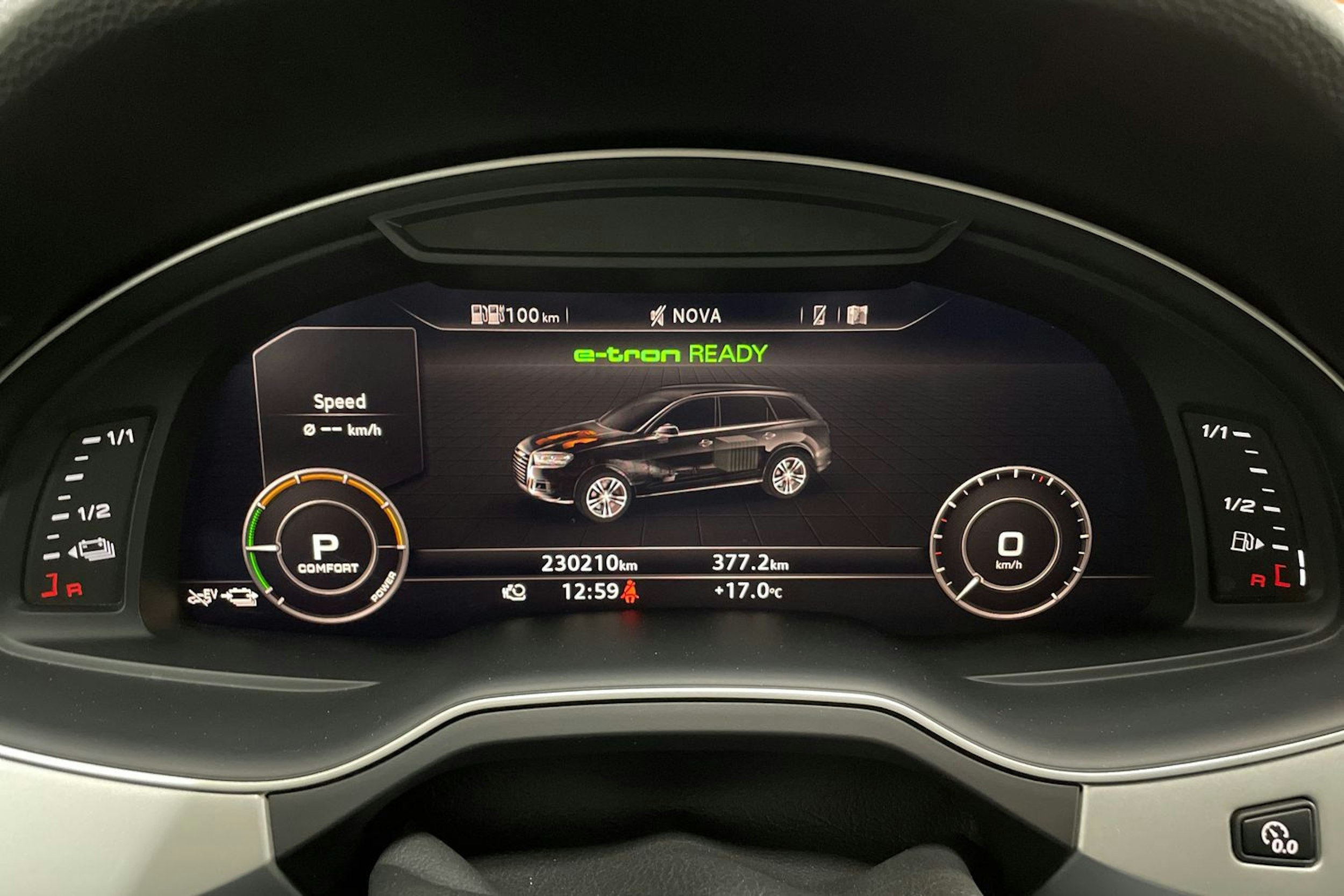 Ruskea (beige) Audi Q7 2016 kuva 18.