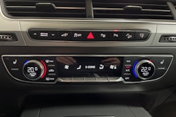 Ruskea (beige) Audi Q7 2016 kuva 22.