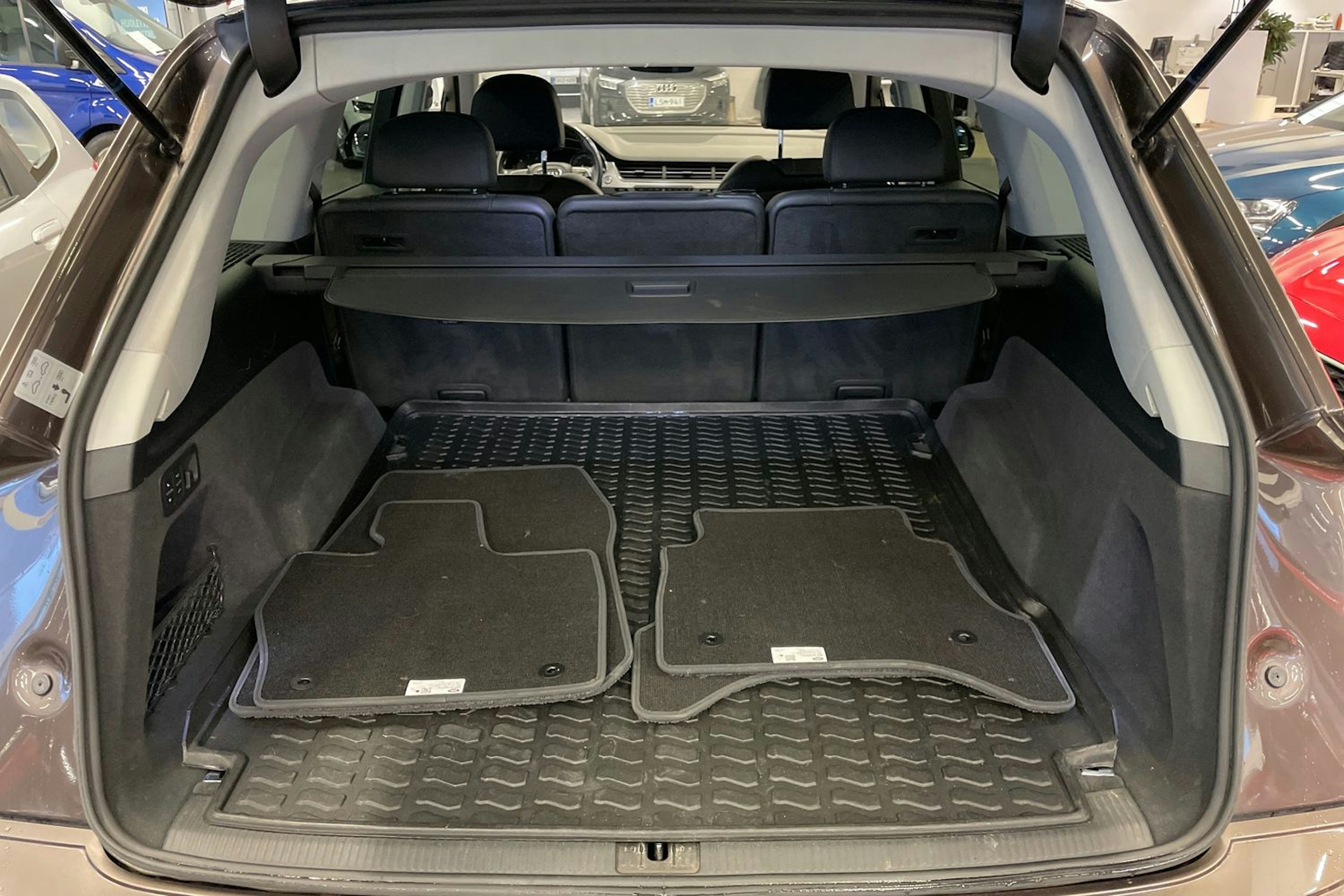 met. ruskea (beige) Audi Q7 2016 kuva 15.