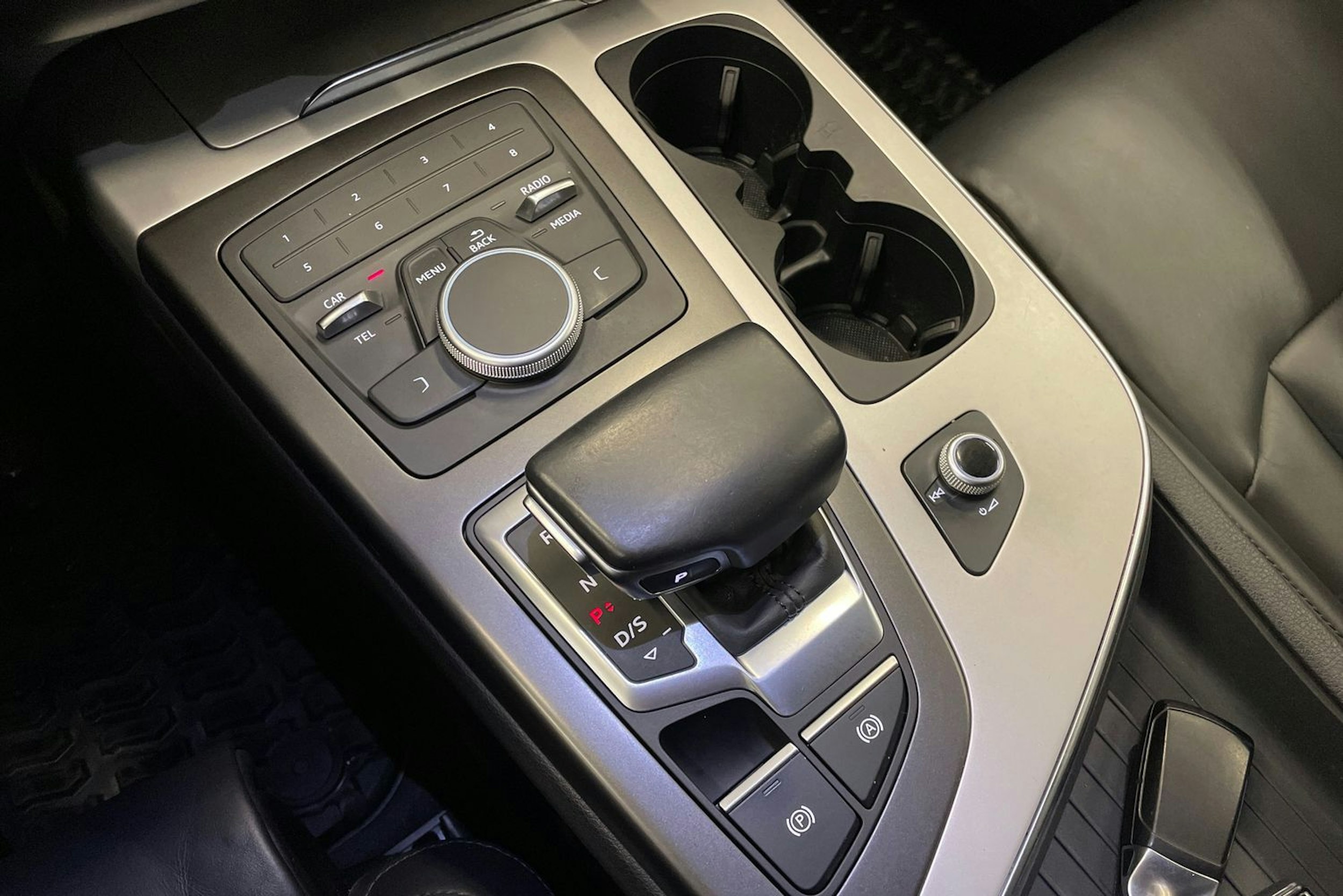 met. ruskea (beige) Audi Q7 2016 kuva 20.