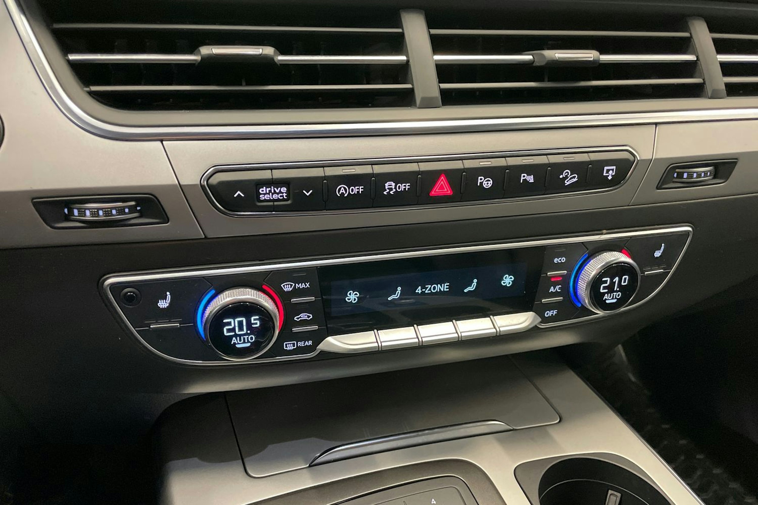 met. ruskea (beige) Audi Q7 2016 kuva 21.