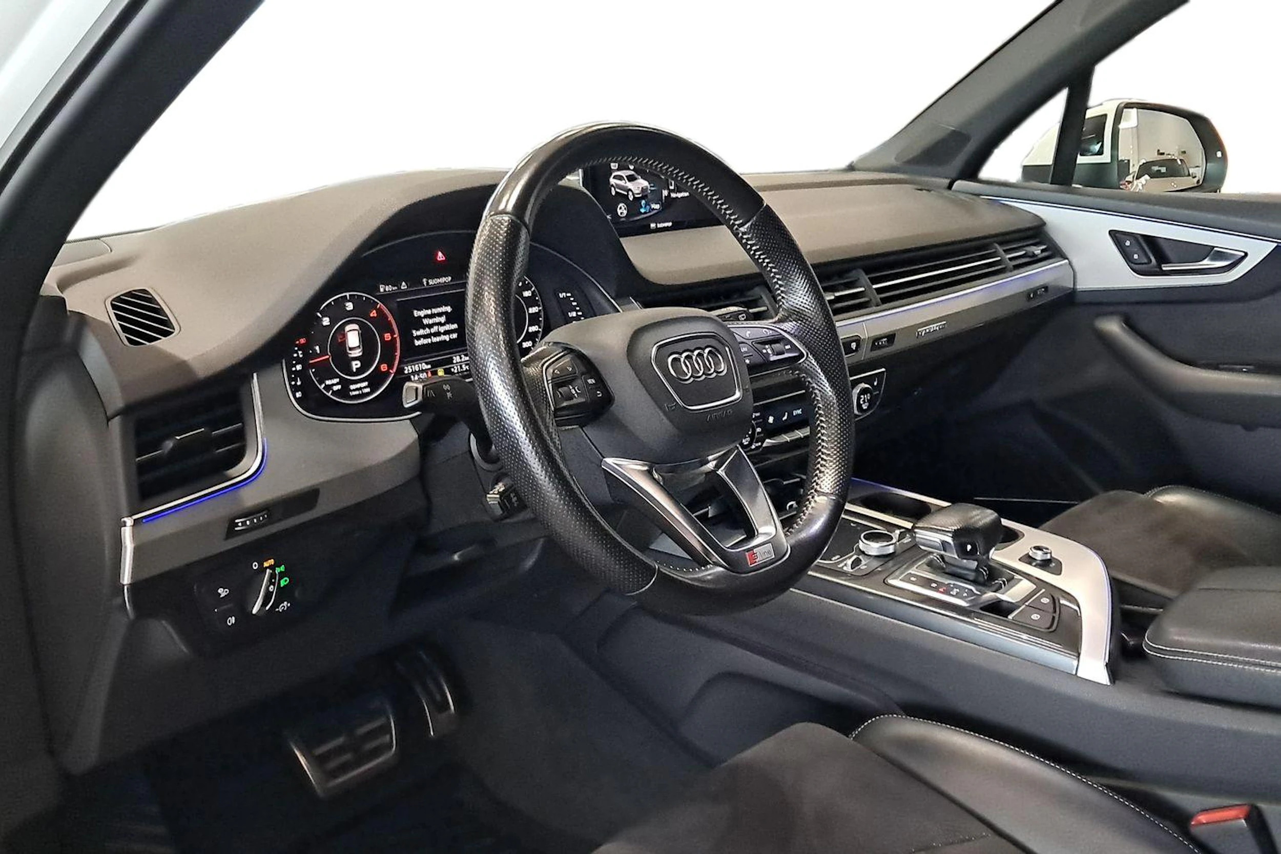 valkoinen Audi Q7 2016 kuva 3.