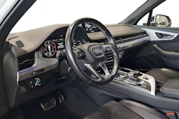 valkoinen Audi Q7 2016 kuva 3.