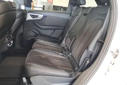 valkoinen Audi Q7 2016 kuva 5.
