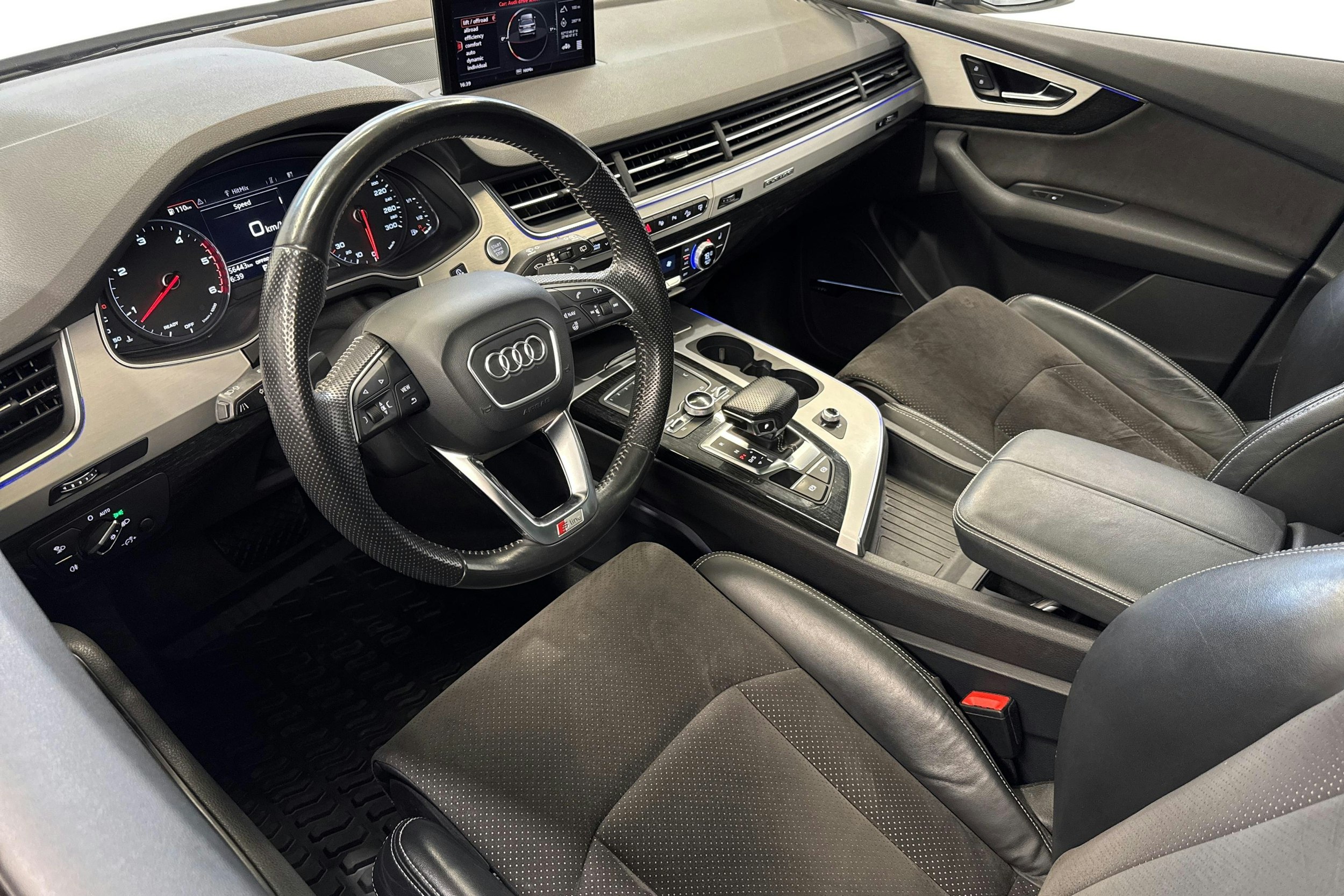 hopea Audi Q7 2016 kuva 9.