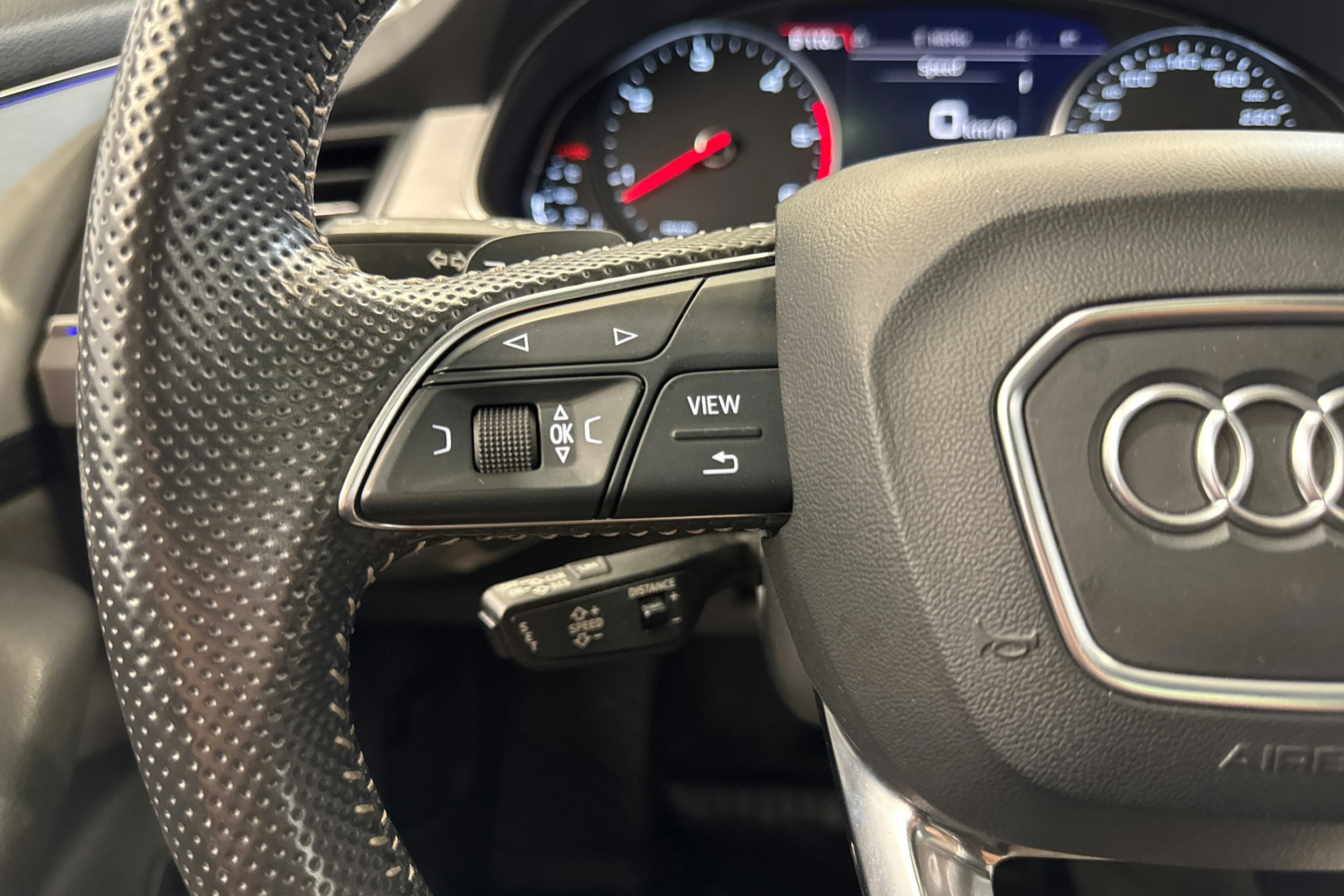 hopea Audi Q7 2016 kuva 18.