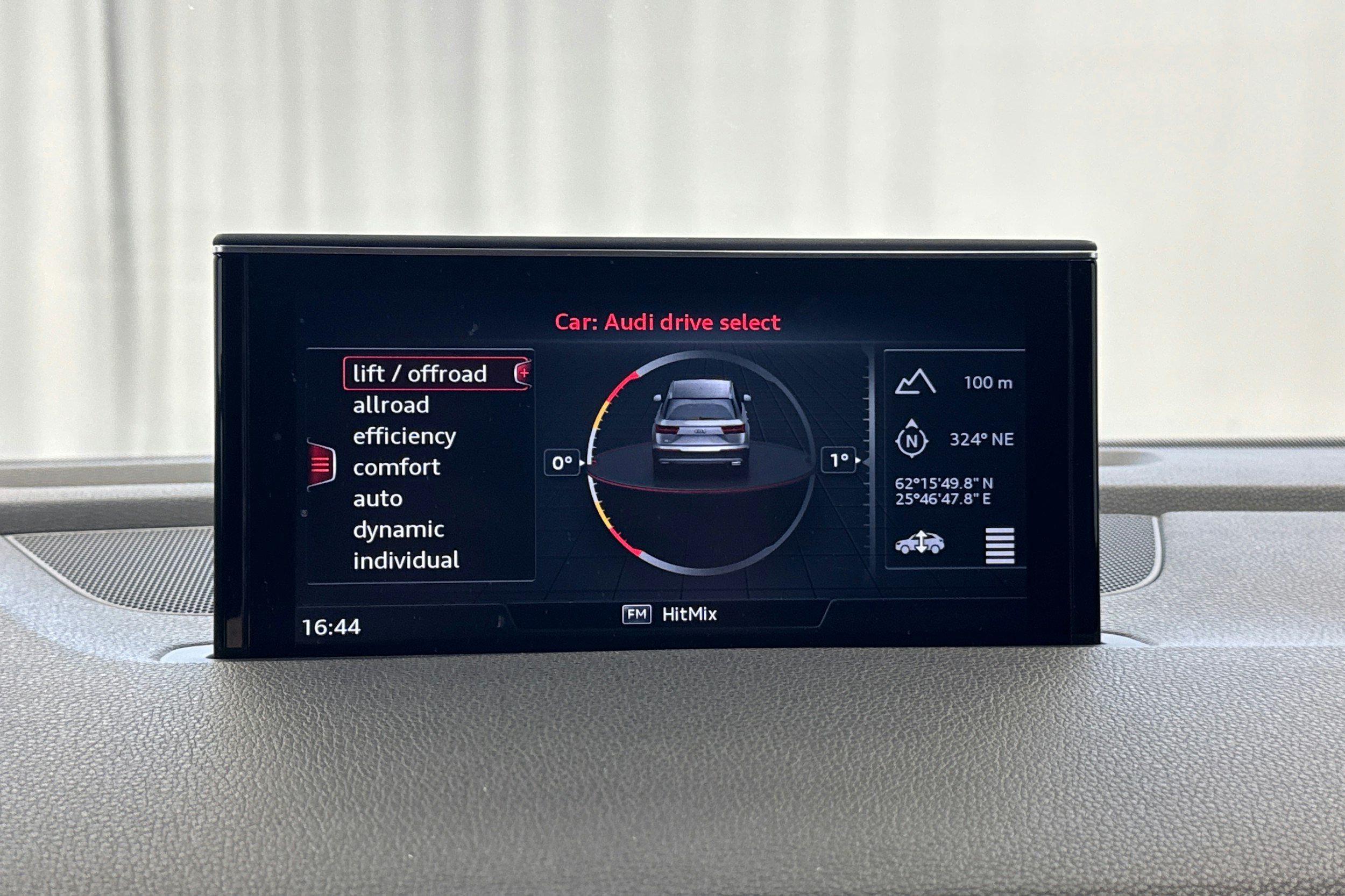 hopea Audi Q7 2016 kuva 23.