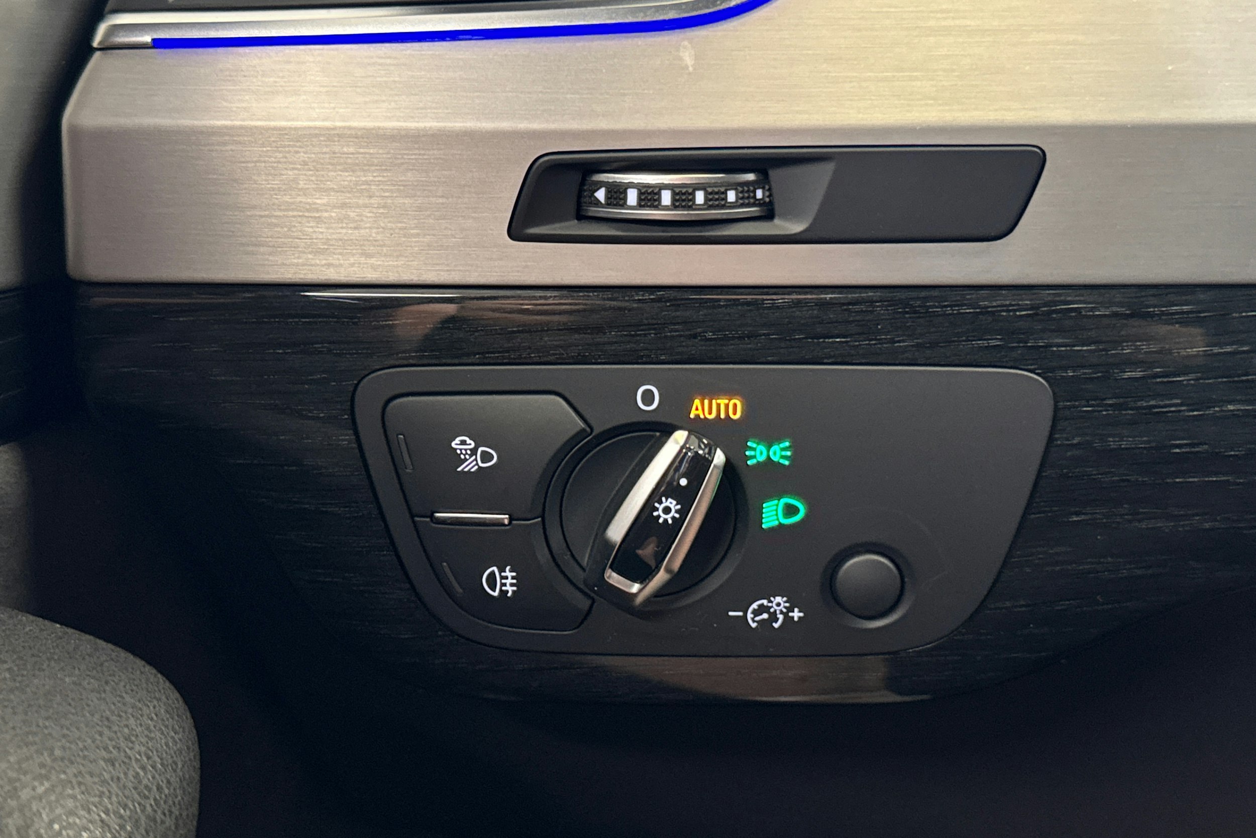 hopea Audi Q7 2016 kuva 27.