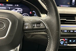 valkoinen Audi Q7 2016 kuva 10.